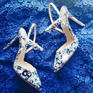 Ivanka Trump Geava Pointy Toe Pump Size 7